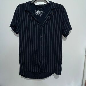 PD&C Men's Black Gray Striped Collared Short Sleeve Button Up Shirt Small